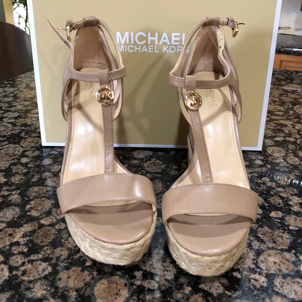 Michael Kors Kerri Wedge Leather (khaki)